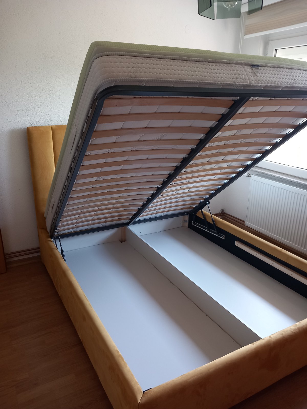 Wirth Bed — podizni mehanizam, senf žuta
