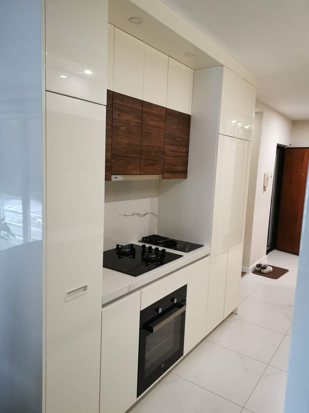 Moderna kuhinja 7